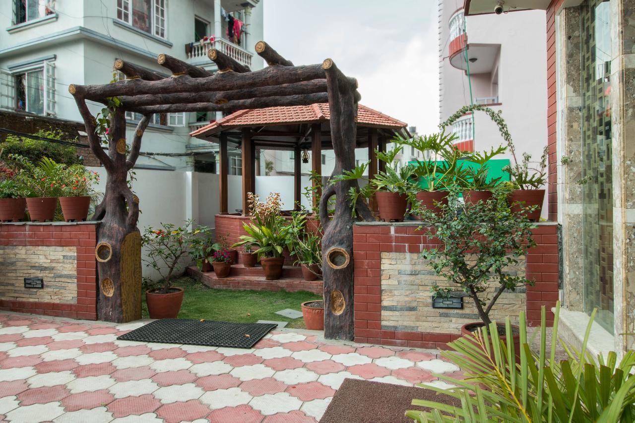 Hotel Himalaya Hub Katmandú Exterior foto